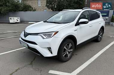 Внедорожник / Кроссовер Toyota RAV4 2018 в 
