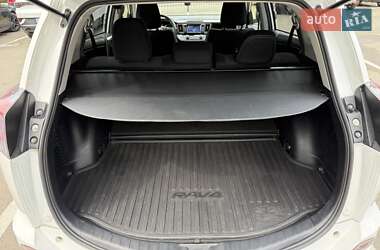 Внедорожник / Кроссовер Toyota RAV4 2018 в 