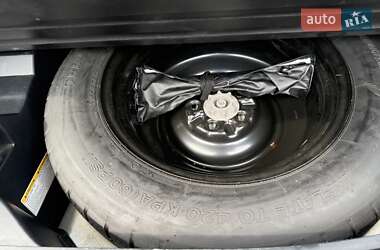 Внедорожник / Кроссовер Toyota RAV4 2018 в 