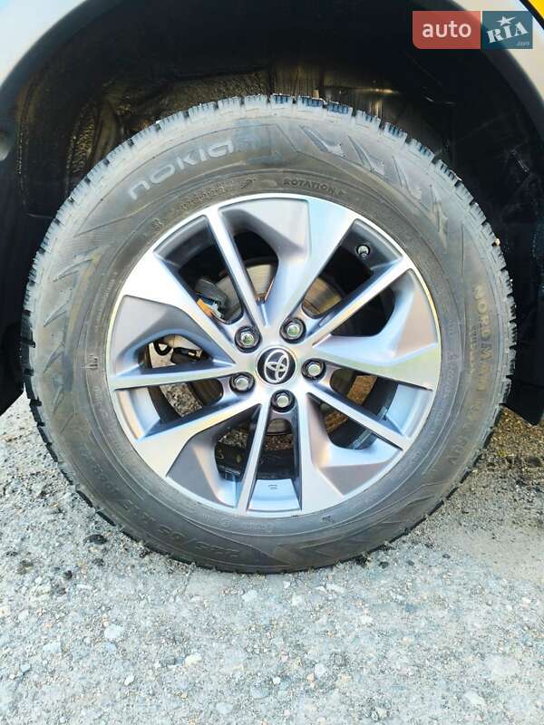 Позашляховик / Кросовер Toyota RAV4 2018 в Одесі