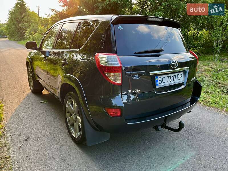 Внедорожник / Кроссовер Toyota RAV4 2012 в Львове