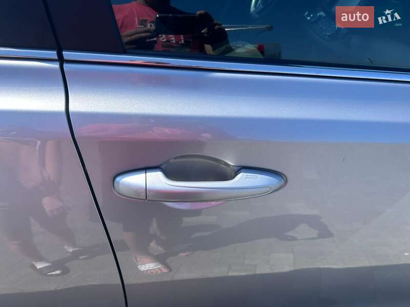 Позашляховик / Кросовер Toyota RAV4 2017 в Хусті