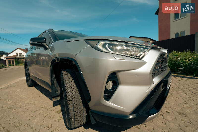 Внедорожник / Кроссовер Toyota RAV4 2019 в Киеве фото 4 Внедорожник / Кроссовер Toyota RAV4 2019 в Киеве