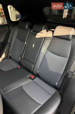 Внедорожник / Кроссовер Toyota RAV4 2022 в 