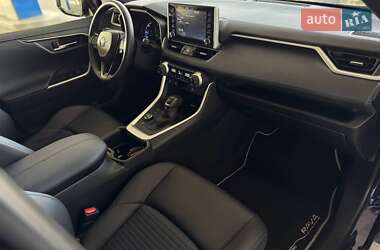 Внедорожник / Кроссовер Toyota RAV4 2022 в 