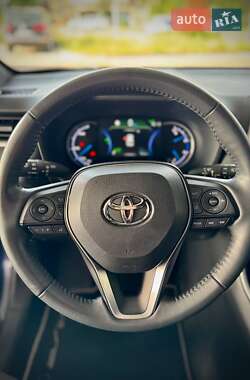 Внедорожник / Кроссовер Toyota RAV4 2022 в 