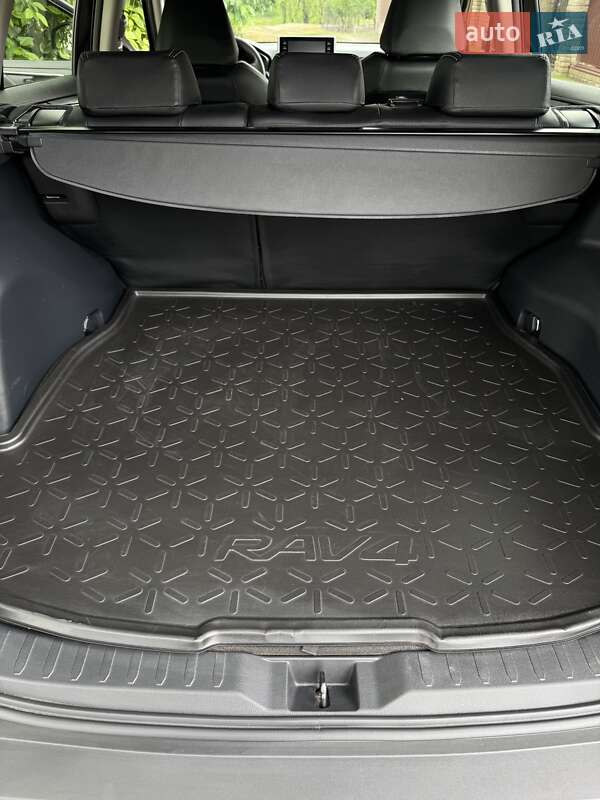 Позашляховик / Кросовер Toyota RAV4 2021 в Києві фото 92 Позашляховик / Кросовер Toyota RAV4 2021 в Києві