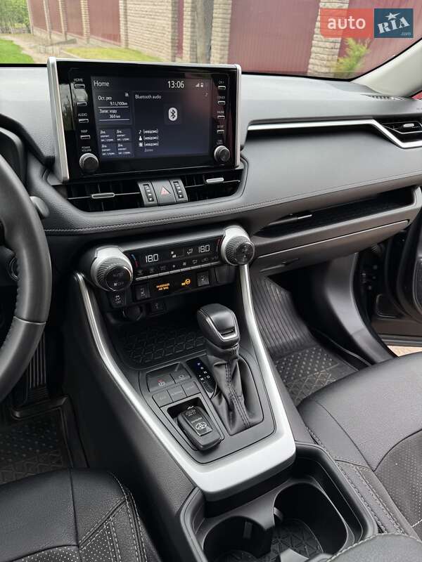 Позашляховик / Кросовер Toyota RAV4 2021 в Києві фото 70 Позашляховик / Кросовер Toyota RAV4 2021 в Києві