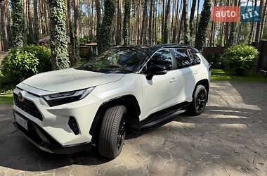 Внедорожник / Кроссовер Toyota RAV4 2022 в Киеве