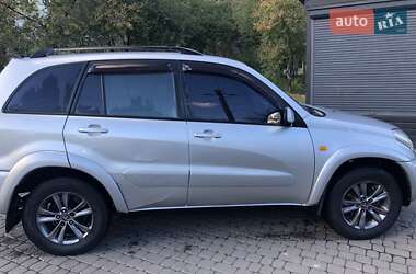 Позашляховик / Кросовер Toyota RAV4 2003 в Львові