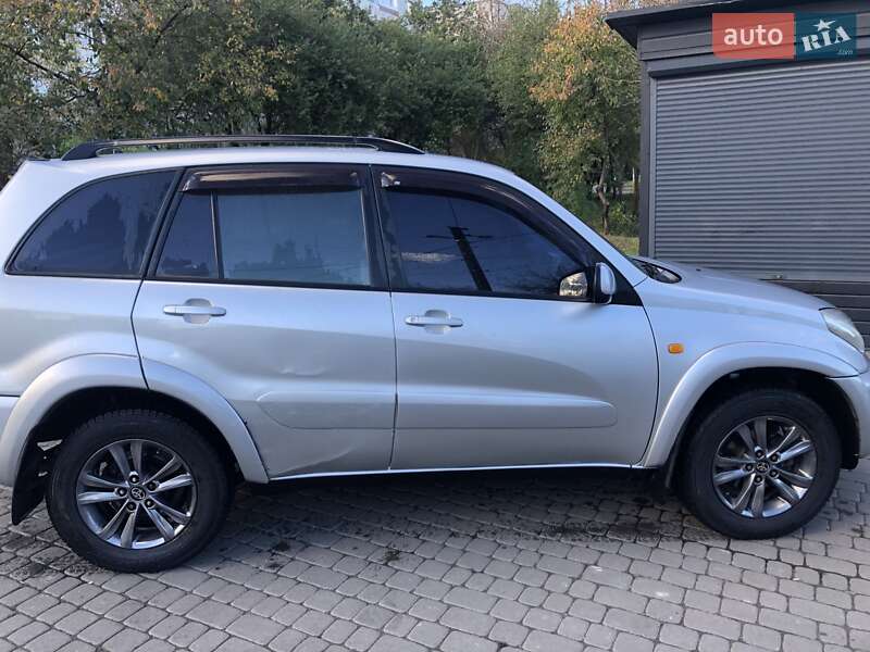 Toyota RAV4 2003