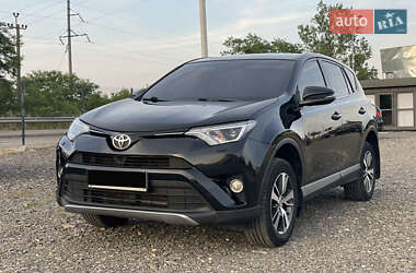 Внедорожник / Кроссовер Toyota RAV4 2018 в Хусте