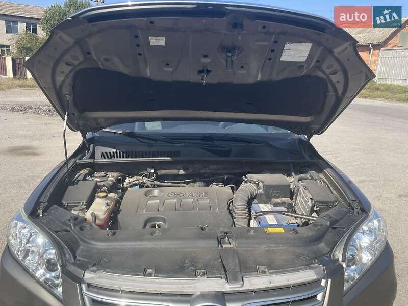 Позашляховик / Кросовер Toyota RAV4 2012 в Житомирі