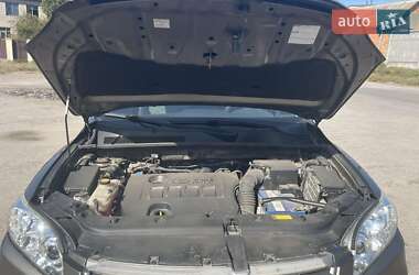 Внедорожник / Кроссовер Toyota RAV4 2012 в 