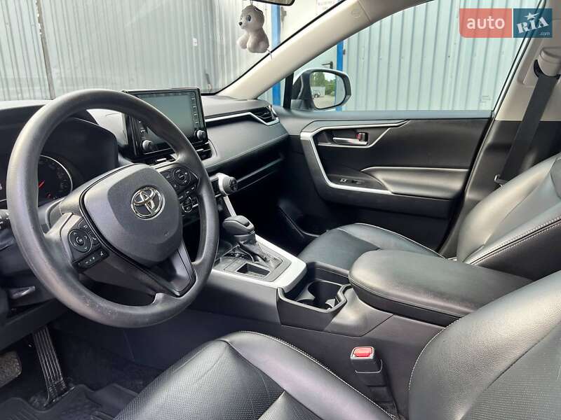 Внедорожник / Кроссовер Toyota RAV4 2021 в Киеве фото 10 Внедорожник / Кроссовер Toyota RAV4 2021 в Киеве