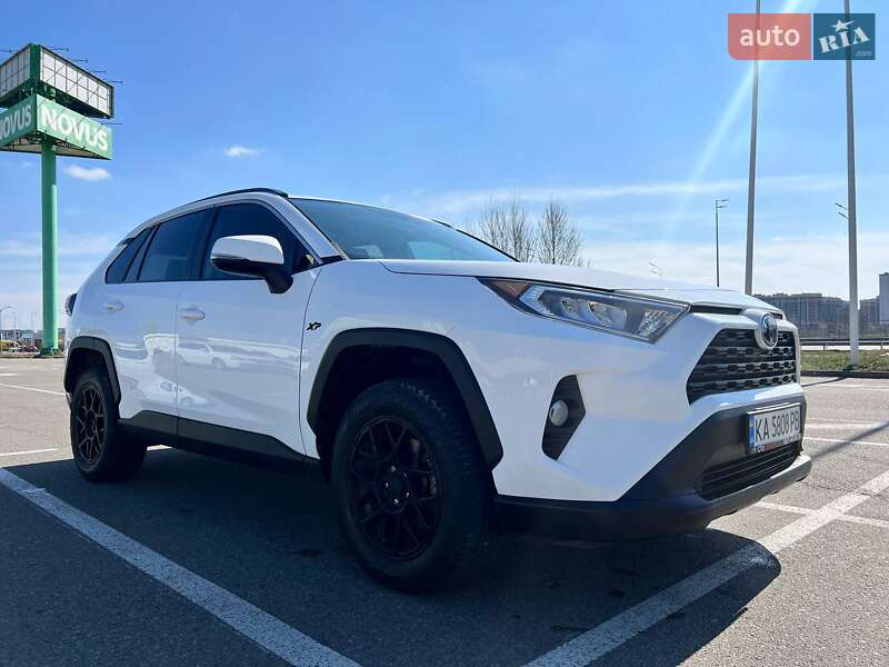 Внедорожник / Кроссовер Toyota RAV4 2021 в Киеве фото 29 Внедорожник / Кроссовер Toyota RAV4 2021 в Киеве