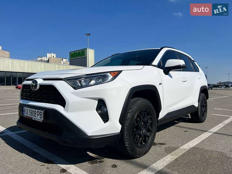 Toyota RAV4 2021