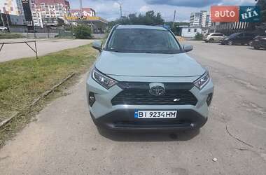 Позашляховик / Кросовер Toyota RAV4 2019 в Семенівці