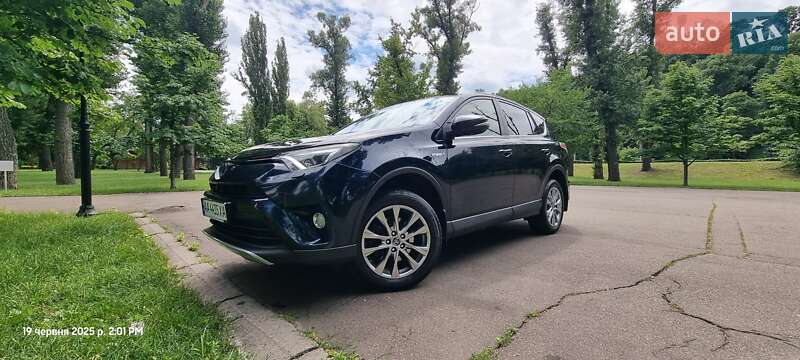 Позашляховик / Кросовер Toyota RAV4 2018 в Києві