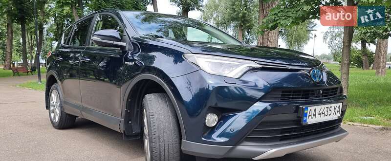Позашляховик / Кросовер Toyota RAV4 2018 в Києві