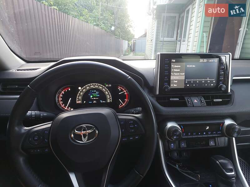 Внедорожник / Кроссовер Toyota RAV4 2022 в Сумах