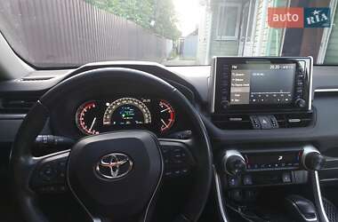 Внедорожник / Кроссовер Toyota RAV4 2022 в 