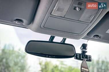 Внедорожник / Кроссовер Toyota RAV4 2011 в 