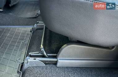 Внедорожник / Кроссовер Toyota RAV4 2011 в 