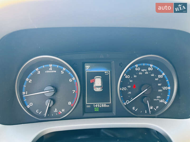 Внедорожник / Кроссовер Toyota RAV4 2017 в Мукачево