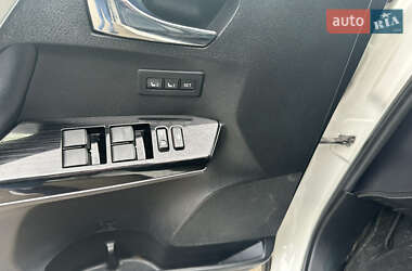 Внедорожник / Кроссовер Toyota RAV4 2016 в 