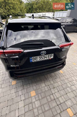 Внедорожник / Кроссовер Toyota RAV4 2020 в 