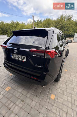 Внедорожник / Кроссовер Toyota RAV4 2020 в 
