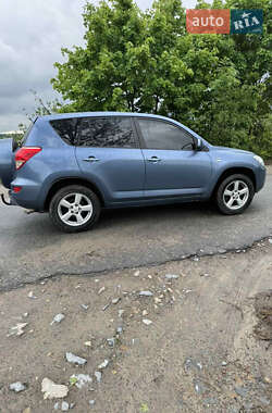 Внедорожник / Кроссовер Toyota RAV4 2007 в Звягеле