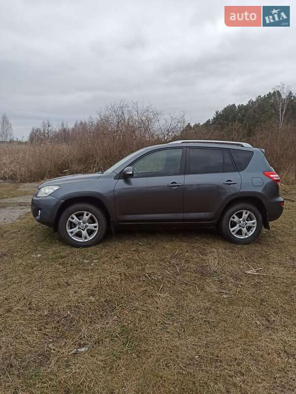 Позашляховик / Кросовер Toyota RAV4 2009 в Ратному
