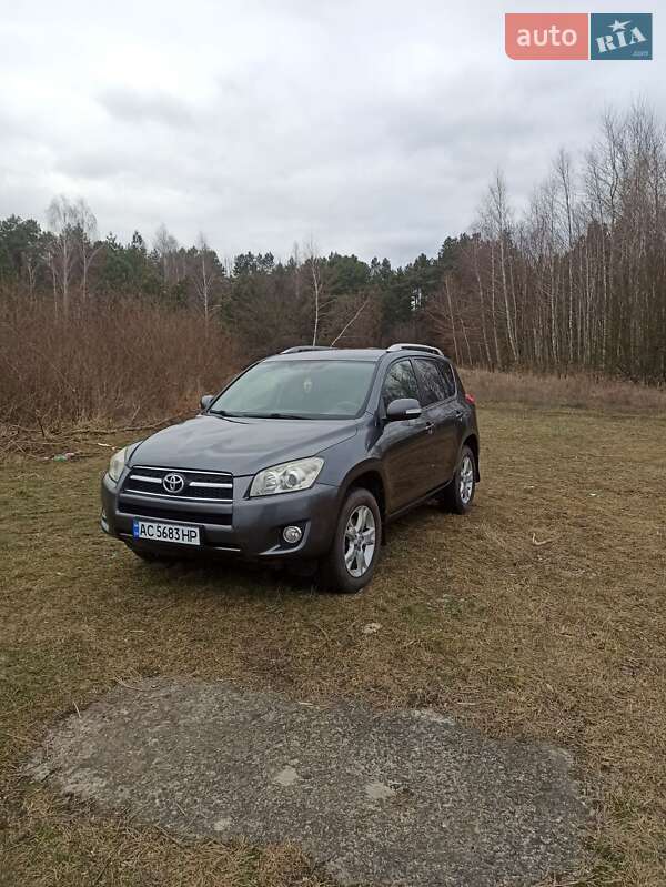 Позашляховик / Кросовер Toyota RAV4 2009 в Ратному