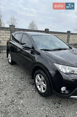 Внедорожник / Кроссовер Toyota RAV4 2013 в 