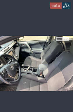 Внедорожник / Кроссовер Toyota RAV4 2013 в 