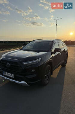 Внедорожник / Кроссовер Toyota RAV4 2023 в Днепре
