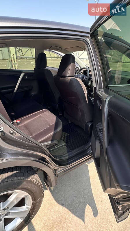 Внедорожник / Кроссовер Toyota RAV4 2013 в Киеве