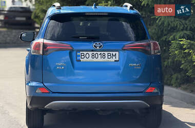 Позашляховик / Кросовер Toyota RAV4 2016 в Тернополі