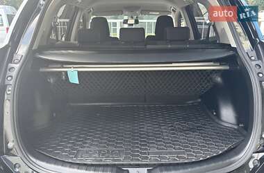 Позашляховик / Кросовер Toyota RAV4 2016 в 
