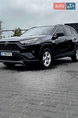 Внедорожник / Кроссовер Toyota RAV4 2021 в 