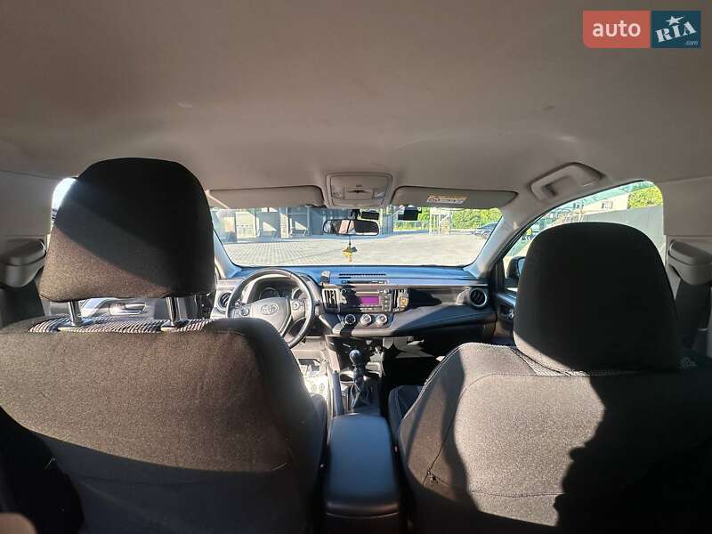 Позашляховик / Кросовер Toyota RAV4 2016 в Львові