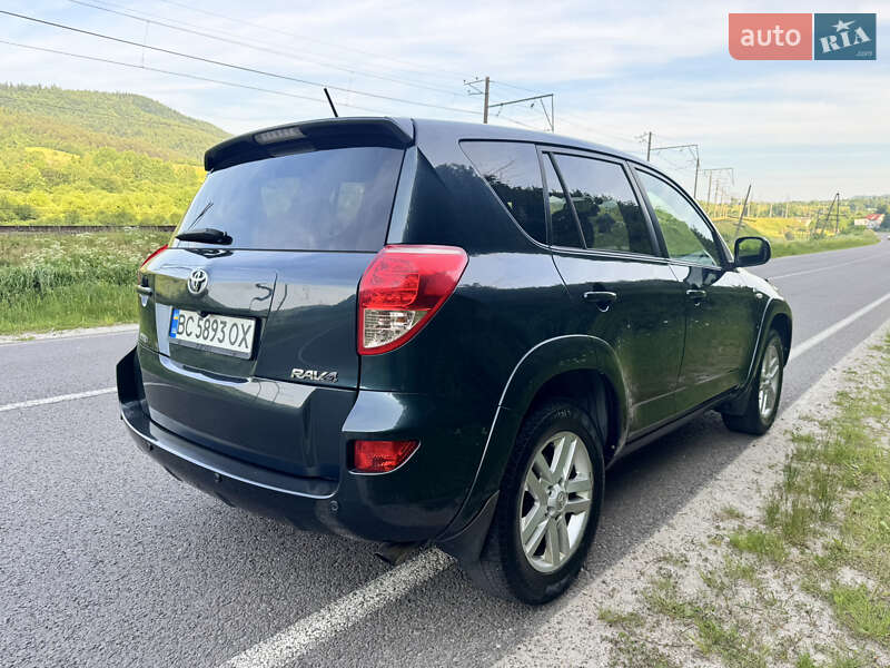 Позашляховик / Кросовер Toyota RAV4 2006 в Турці