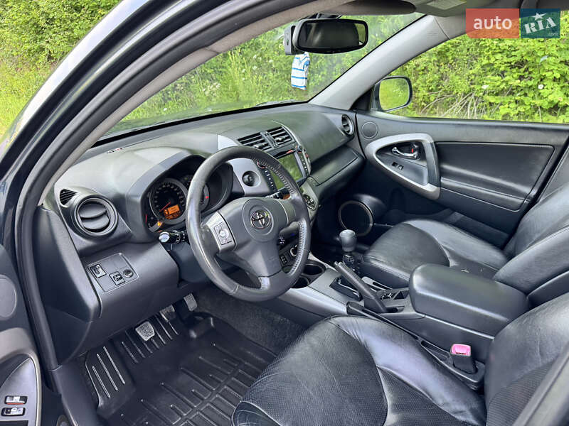 Позашляховик / Кросовер Toyota RAV4 2006 в Турці