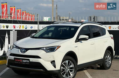 Внедорожник / Кроссовер Toyota RAV4 2016 в Киеве
