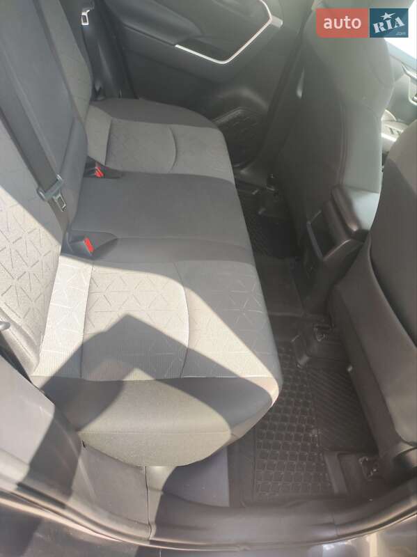 Внедорожник / Кроссовер Toyota RAV4 2021 в Умани