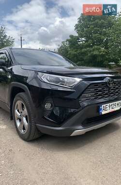 Внедорожник / Кроссовер Toyota RAV4 2019 в Покрове