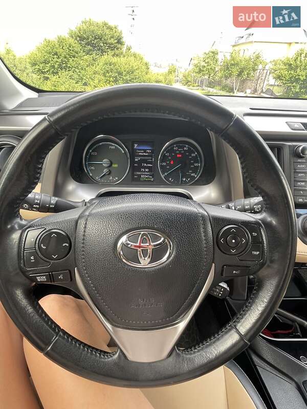 Позашляховик / Кросовер Toyota RAV4 2017 в Тернополі фото 28 Позашляховик / Кросовер Toyota RAV4 2017 в Тернополі