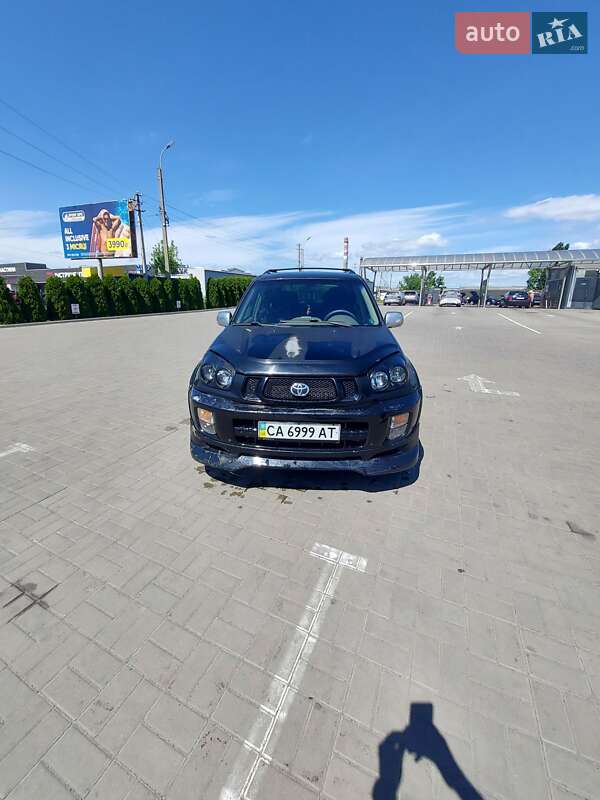 Внедорожник / Кроссовер Toyota RAV4 2001 в Черкассах